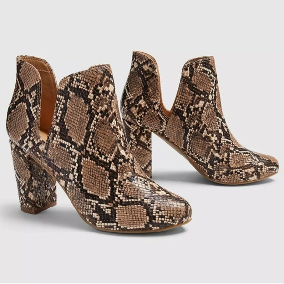 🆕️ Lane Bryant Brown 11 Wide Snake Animal Print Cut-out Round Toe Ankle Boots - Picture 3 of 11